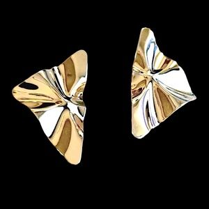 💞💗 Vintage Bright Gold Tone Wing Pleated Clip Earrings